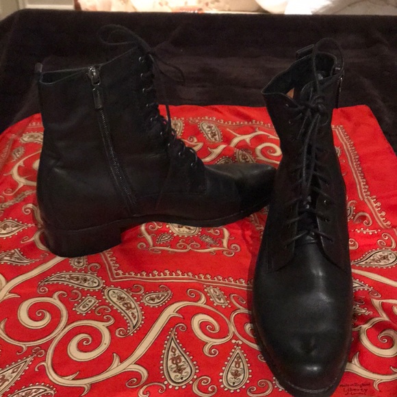 COPY - Black Above ankle boots - Picture 4 of 10